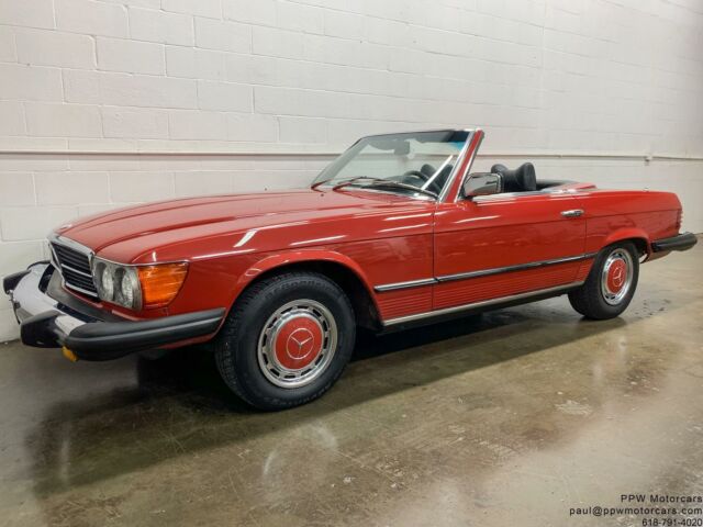 Mercedes-Benz SL-Class 1977 image number 1