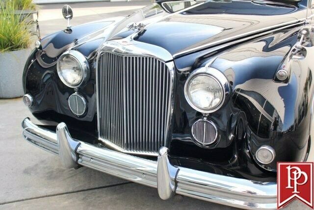 Jaguar Mk VIII 1957 image number 1