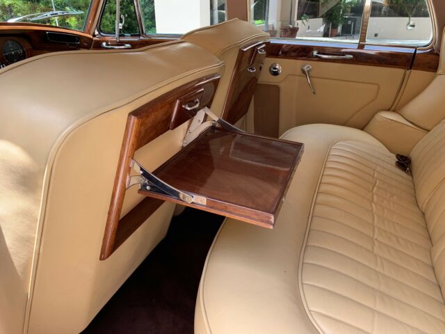 Rolls-Royce Silver Cloud 1960 image number 13