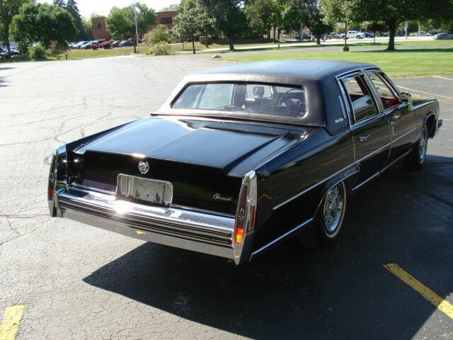 Cadillac Fleetwood 1979 image number 19