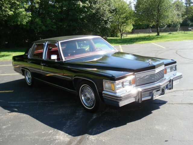 Cadillac Fleetwood 1979 image number 2