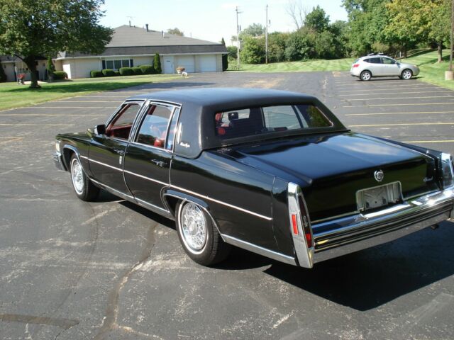 Cadillac Fleetwood 1979 image number 21