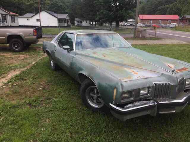 Pontiac Grand Prix 1977 image number 0