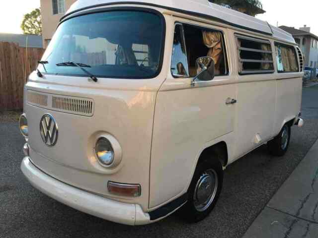 Volkswagen Camper 1971 image number 1