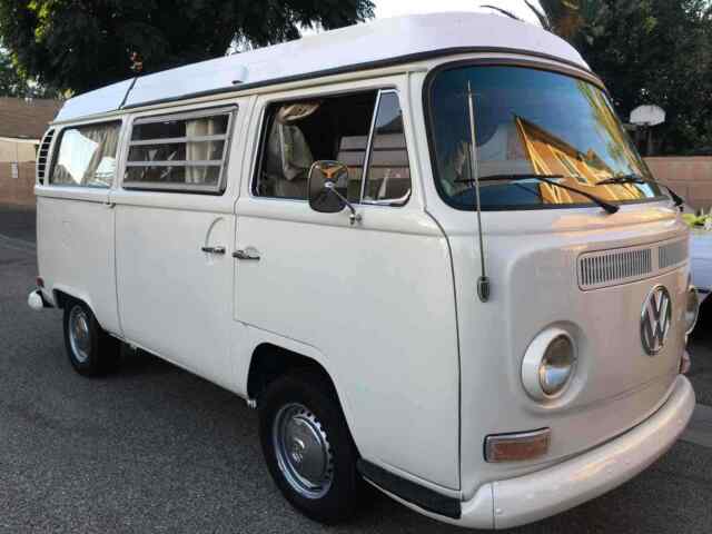 Volkswagen Camper 1971 image number 19