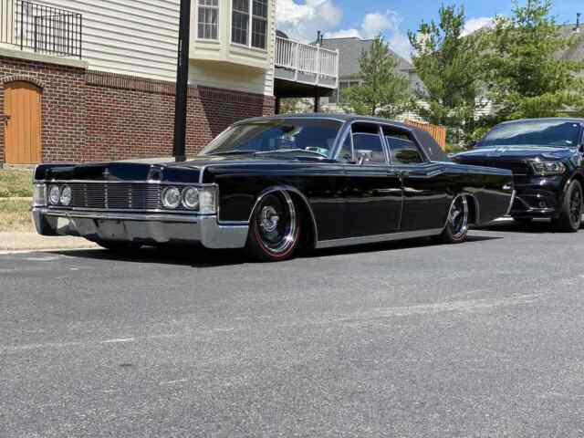 Lincoln Continental Mk III 1968 image number 0