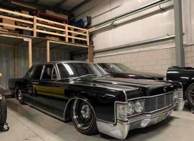 Lincoln Continental Mk III 1968 image number 10