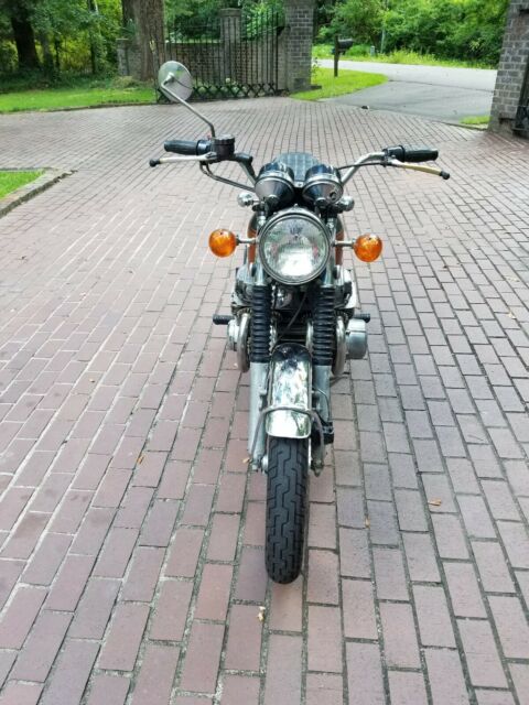 Honda CB 750 1971 image number 2