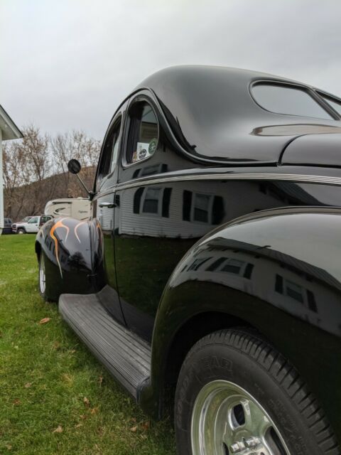 Ford Deluxe 1940 image number 30