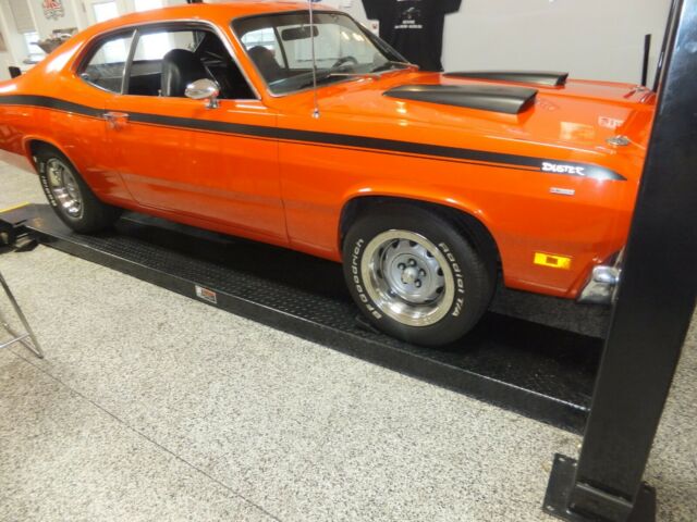 Plymouth Duster 1971 image number 30