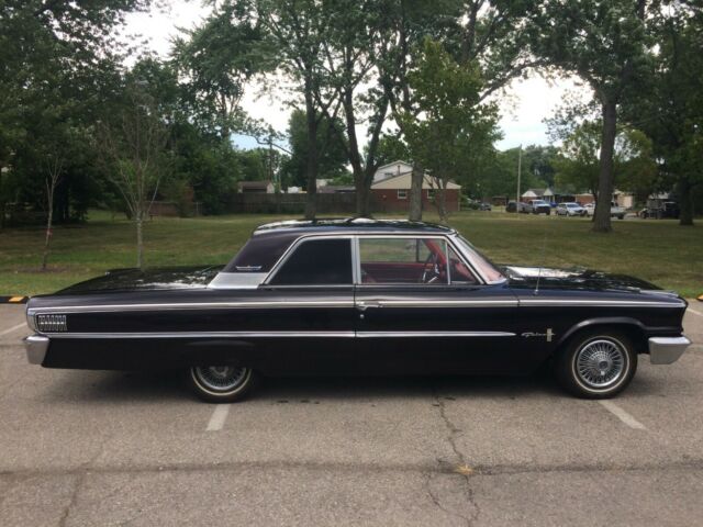 Ford Galaxie 1963 image number 21