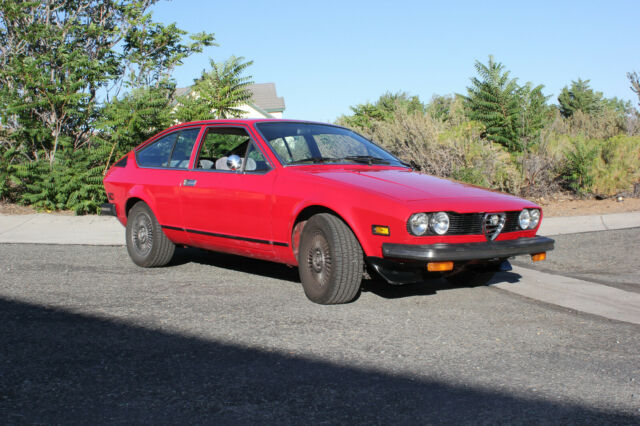 Alfa Romeo Alfetta GTV 2000 1978 image number 0