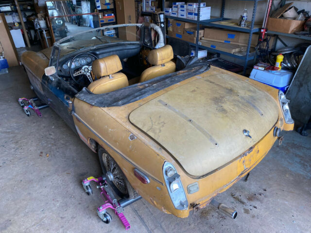 MG MGB 1971 image number 2