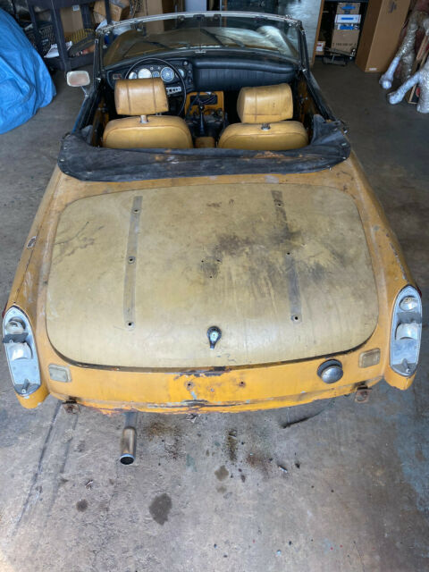 MG MGB 1971 image number 23