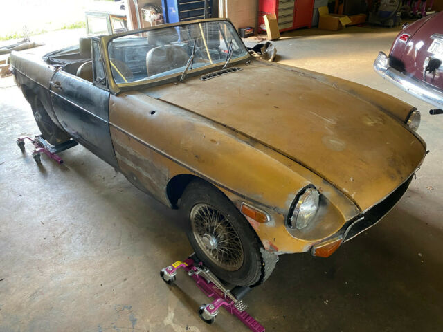 MG MGB 1971 image number 25