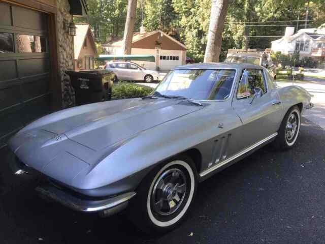 Chevrolet Corvette 1966 image number 2