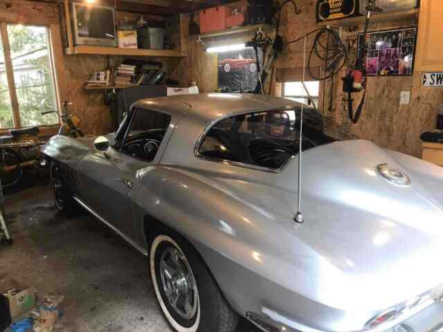 Chevrolet Corvette 1966 image number 30