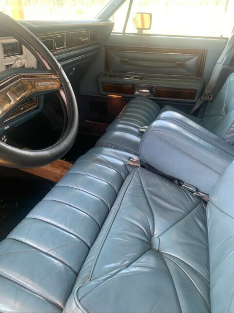 Lincoln Continental 1978 image number 18