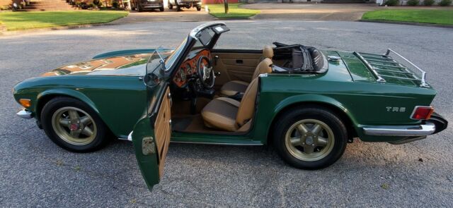 Triumph TR6 1975 image number 16