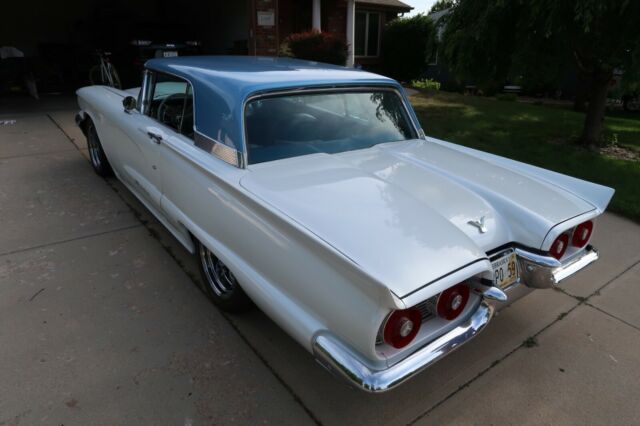 Ford Thunderbird 1959 image number 18