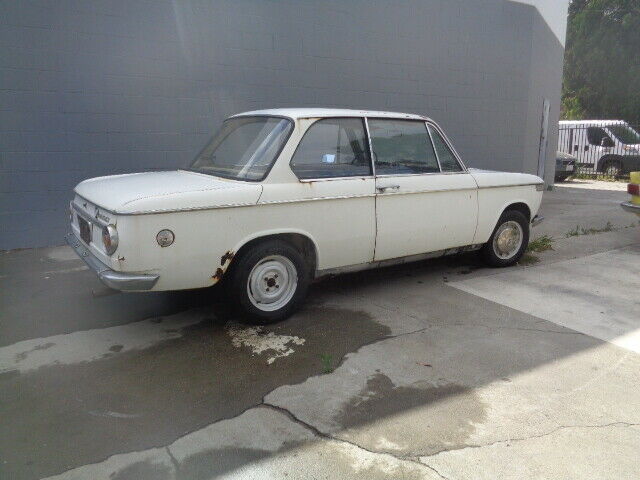 BMW 2002 1967 image number 12