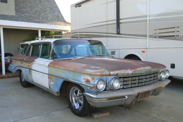 Oldsmobile Eighty-Eight 1960 image number 24