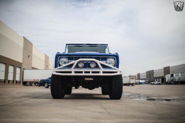 Ford Bronco 1975 image number 28