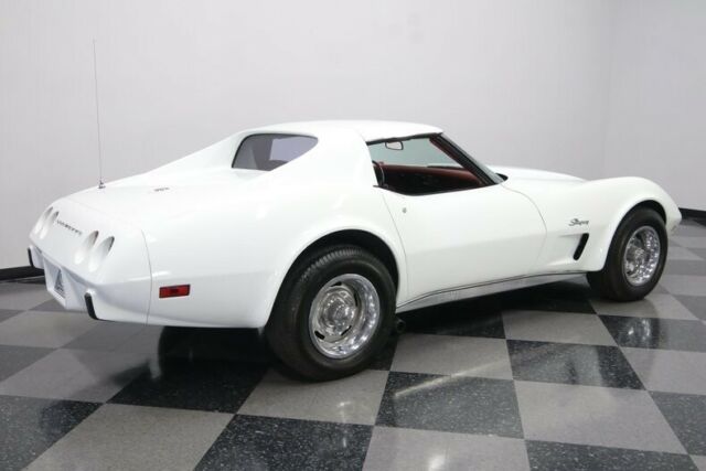 Chevrolet Corvette 1975 image number 14