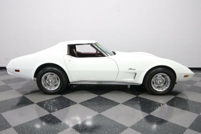 Chevrolet Corvette 1975 image number 15