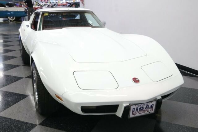 Chevrolet Corvette 1975 image number 18