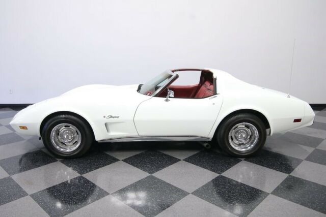 Chevrolet Corvette 1975 image number 2