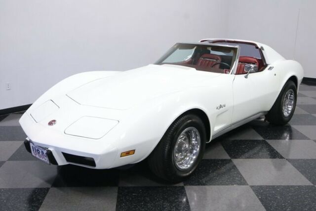 Chevrolet Corvette 1975 image number 21