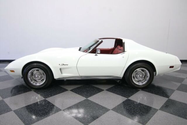 Chevrolet Corvette 1975 image number 7