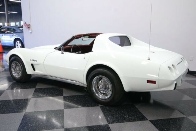 Chevrolet Corvette 1975 image number 8