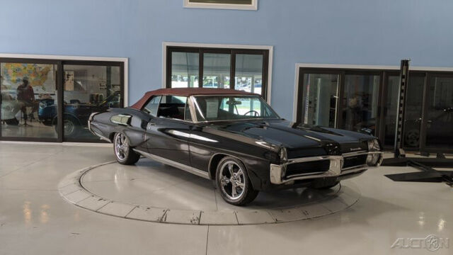 Pontiac Bonneville 1967 image number 6