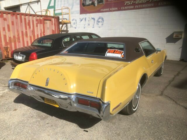 Lincoln Continental 1972 image number 10