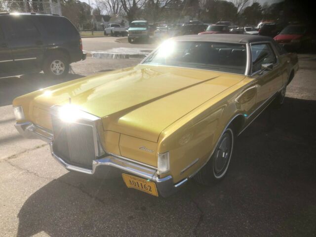 Lincoln Continental 1972 image number 32