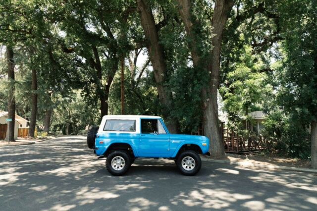 Ford Bronco 1974 image number 2