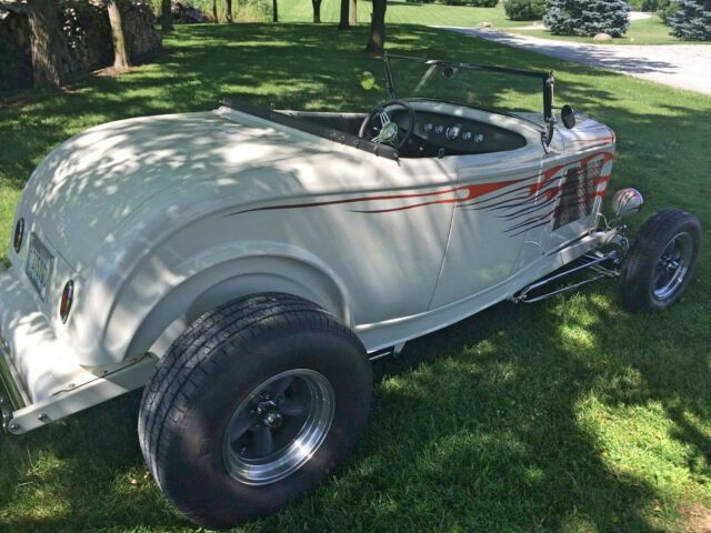 Ford Roadster 1932 image number 20