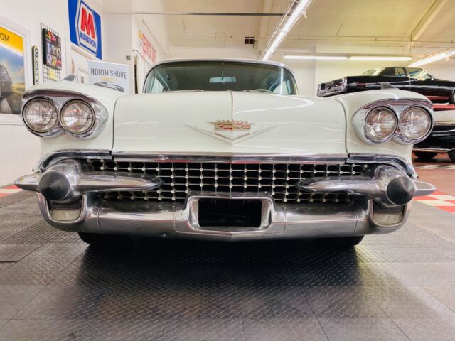 Cadillac Eldorado 1958 image number 30