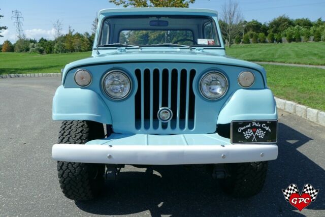 Kaiser Jeepster Commando 1969 image number 24