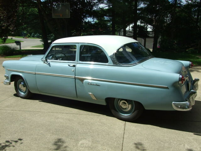 Ford Customline Tudor 1954 image number 15