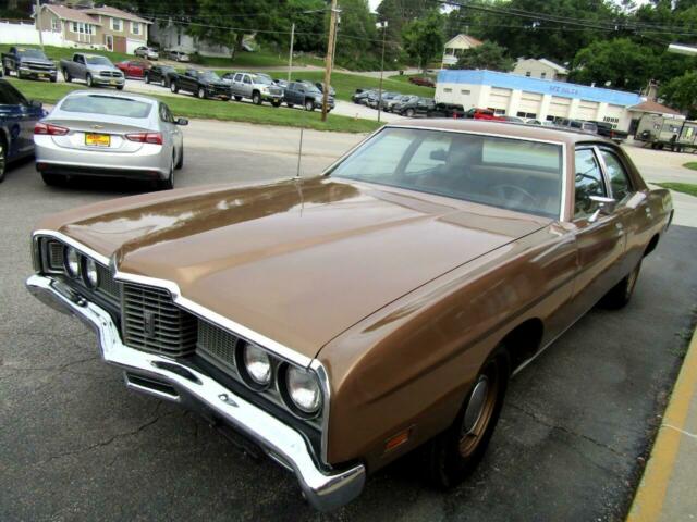 Ford Galaxie 1972 image number 32