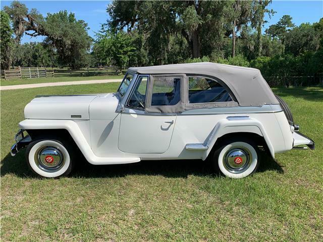 Willys Jeepster 1949 image number 10