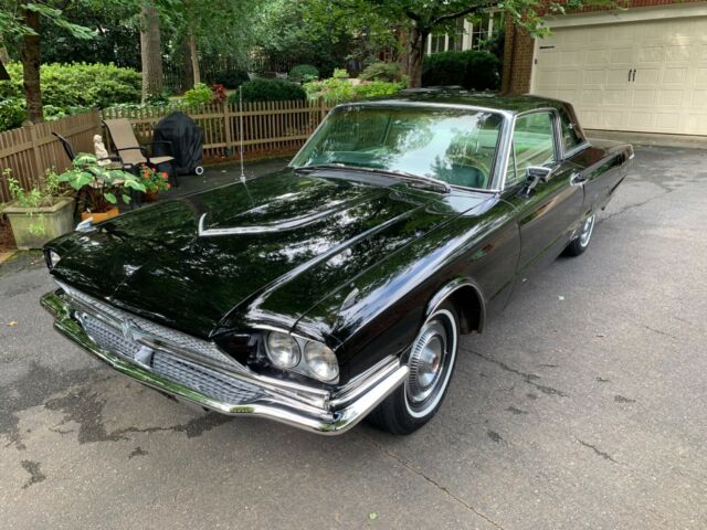 Ford Thunderbird 1966 image number 2