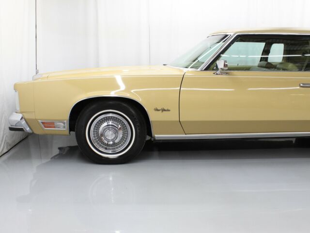 Chrysler New Yorker 1977 image number 21