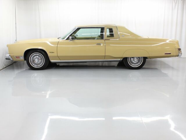 Chrysler New Yorker 1977 image number 27