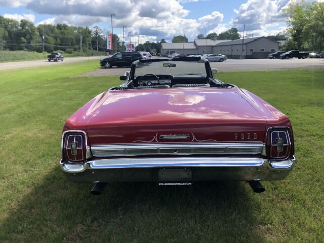 Ford Galaxie 500 1967 image number 29