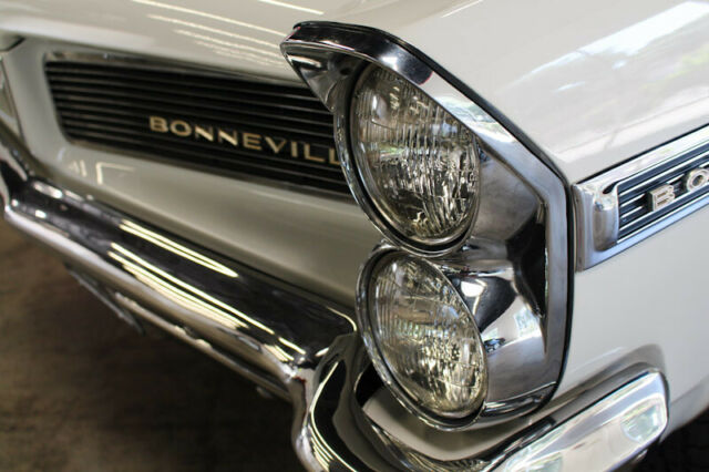 Pontiac Bonneville 1963 image number 41