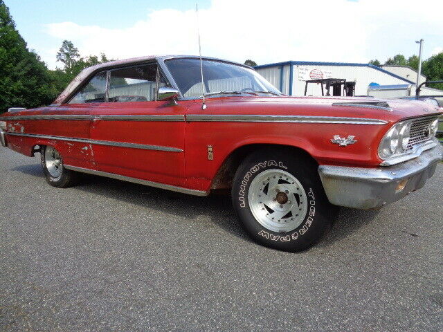 Ford Galaxie 1963 image number 27